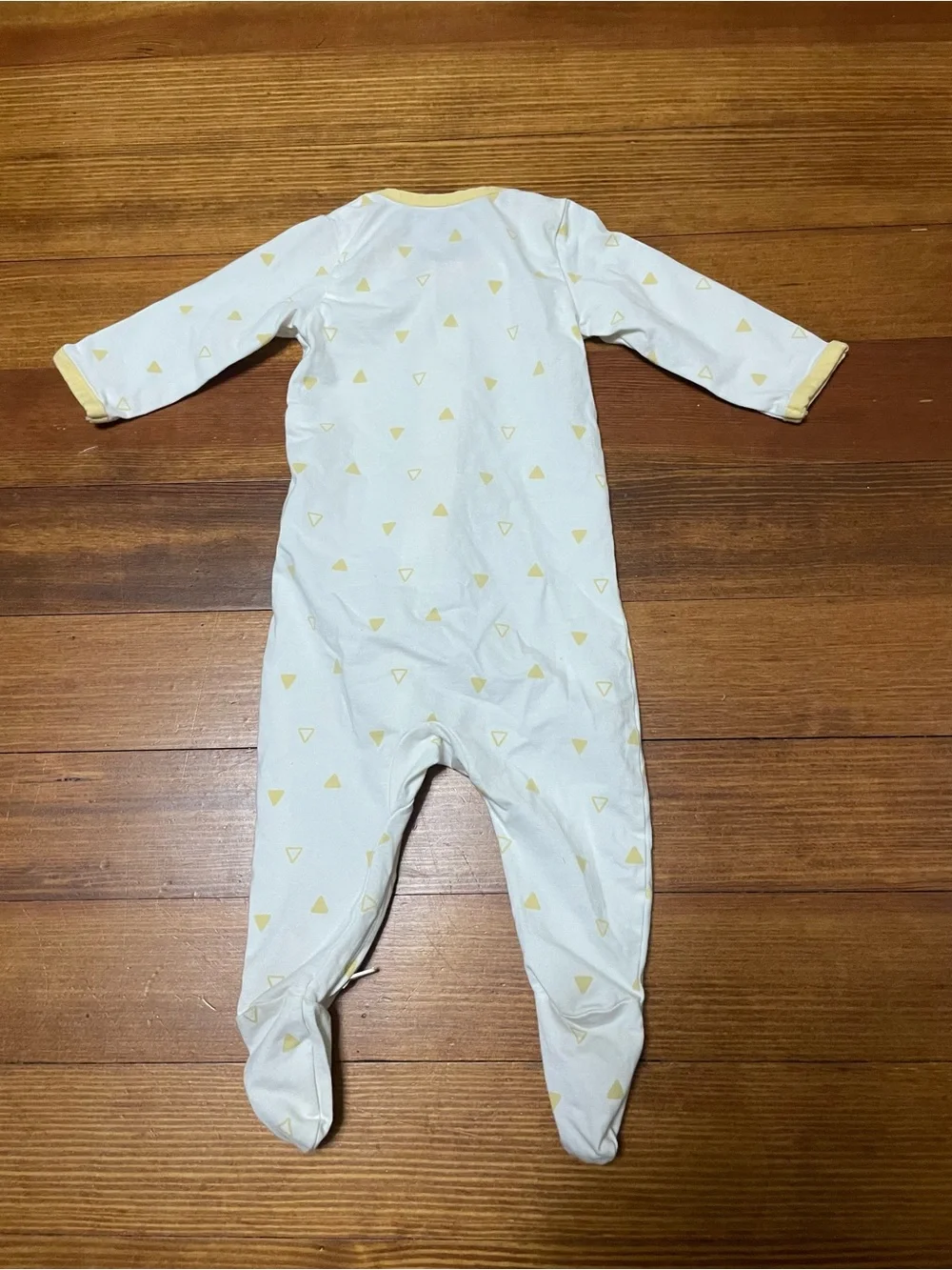Monica + Andy Organic Cotton Footed One-Piece White Pajamas w Yellow Triangles